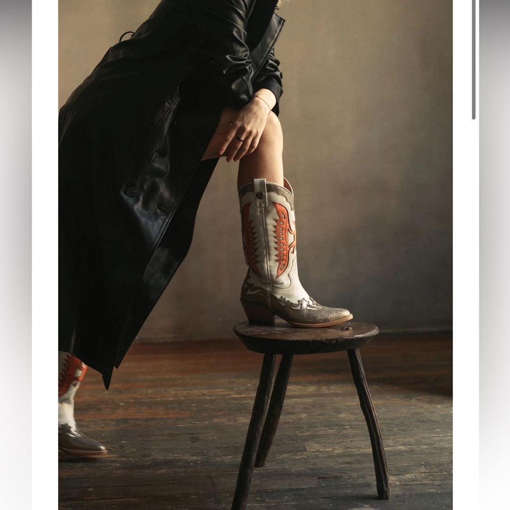 Mezcalero | HANNAH DRAGON FIRE | White, Orange, Silver Leather | Western Boots